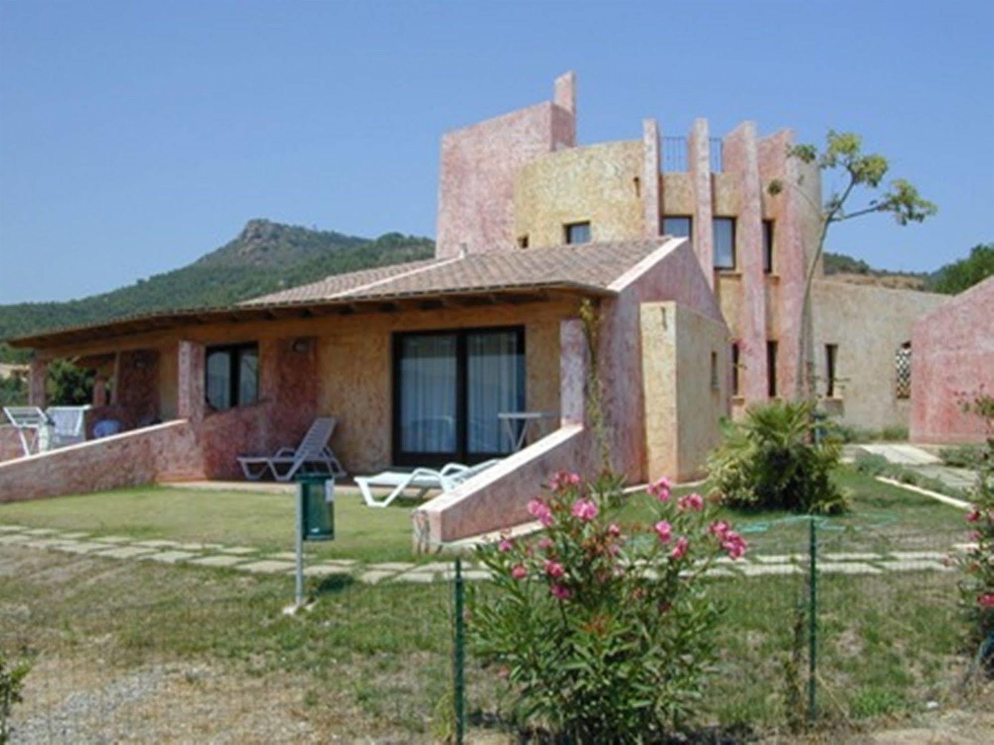 Residence Il Borgo Di Porto Corallo Villaputzu Eksteriør billede